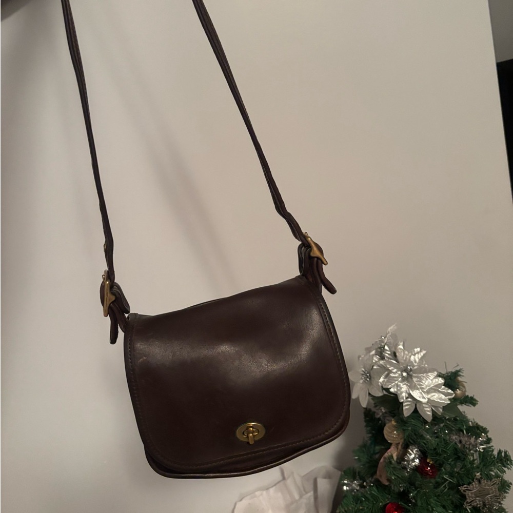 Vintage coach legacy turnlock in mahogany 9965